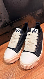 SNEAKERS HARBOR