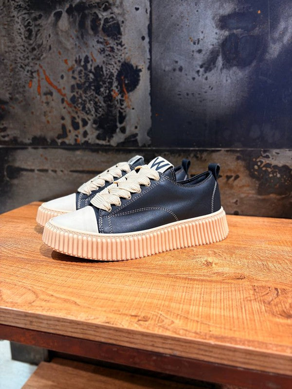 SNEAKERS HARBOR