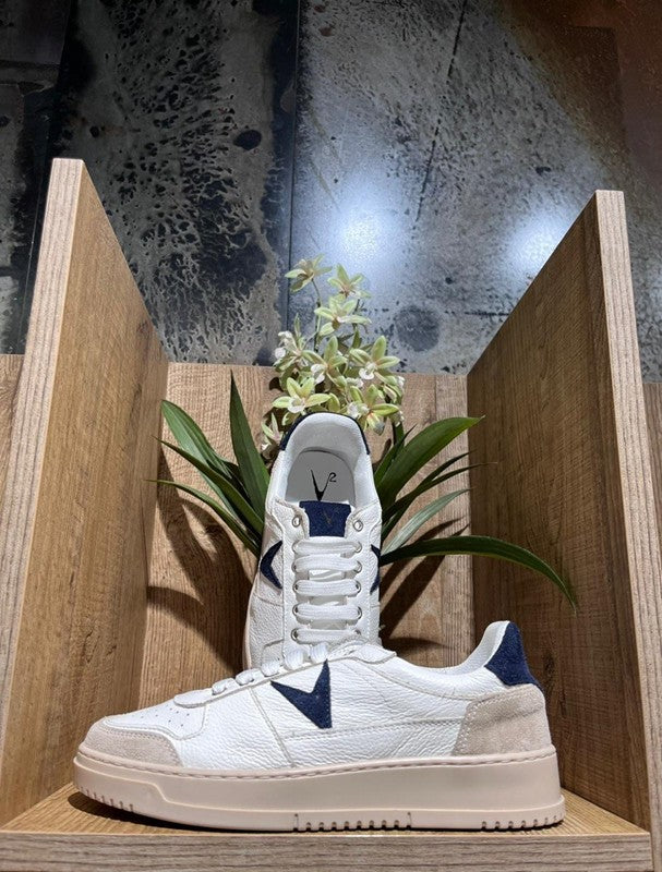 SNEAKERS IRON