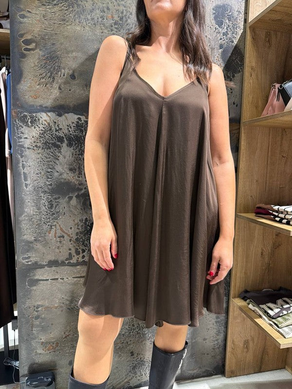 DRESS BARBIE