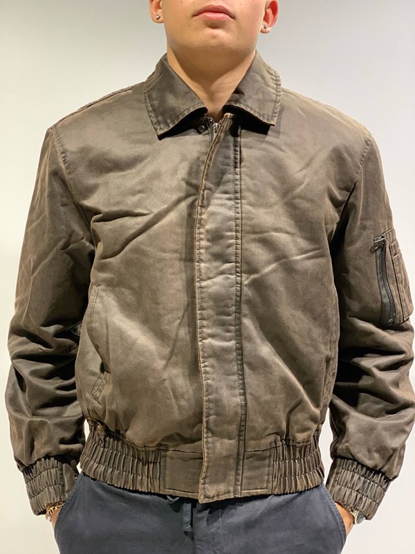 031163B9F5E9D84A5EE3D9C9F212B003_ Bomber exhale