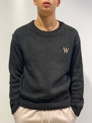 Logo sweater