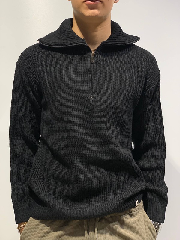 Zip sweater