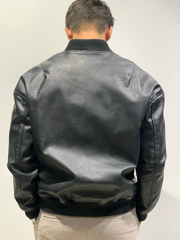 AE42B2CBCEB8360BDA290AE08BD922C8_ Bomber ferrari