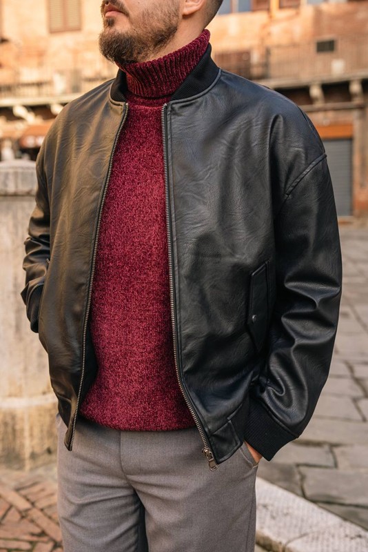 83226FBEDF04901478DB1DEC6703653B_ Bomber ferrari